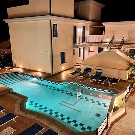 Borgo Al Mare Lägenhet Lido di Jesolo Exteriör bild